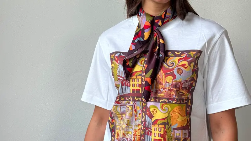 La t-shirt e il foulard