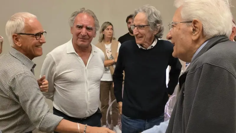 Il presidente Mattarella ha salutato con semplicità ogni fratello