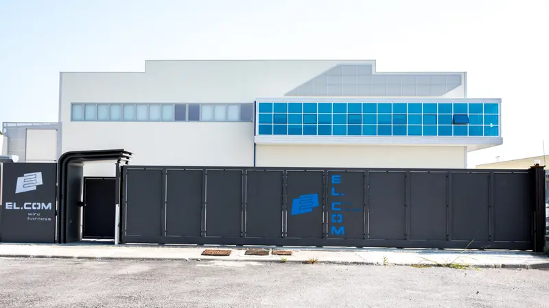 Il quartier generale della El.Com nella Bassa Bresciana