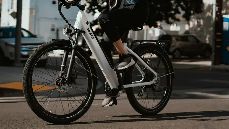 Una bici elettrica in città