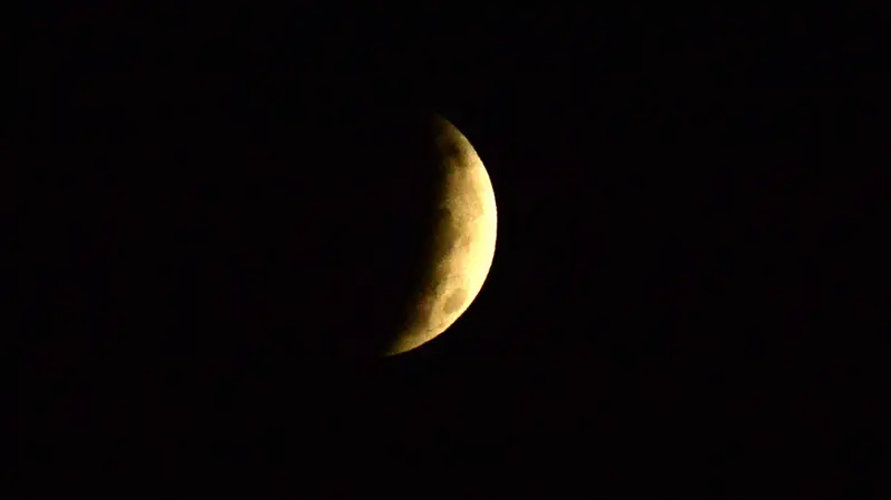 L'eclissi di Luna a Brescia