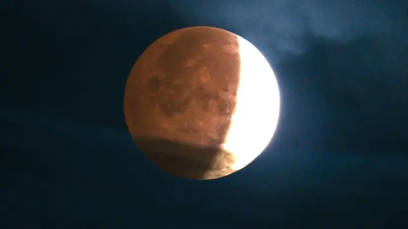 L'eclissi di Luna vista da San Felice del Benaco