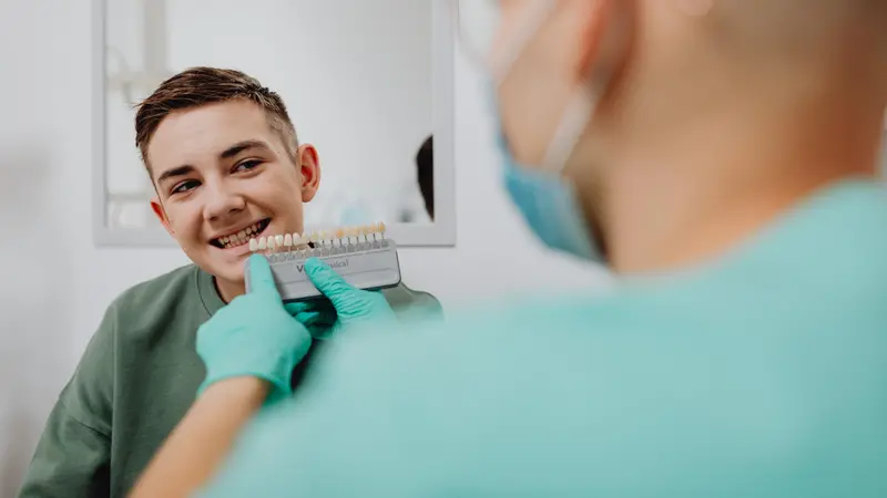 I denti possono diventare più bianchi con alcune accortezze