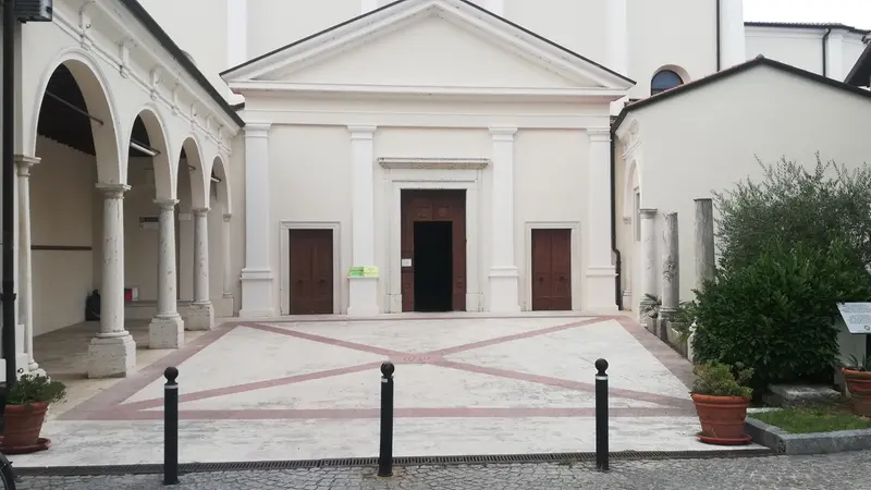 La pieve di San Biagio a Rivoltella del Garda