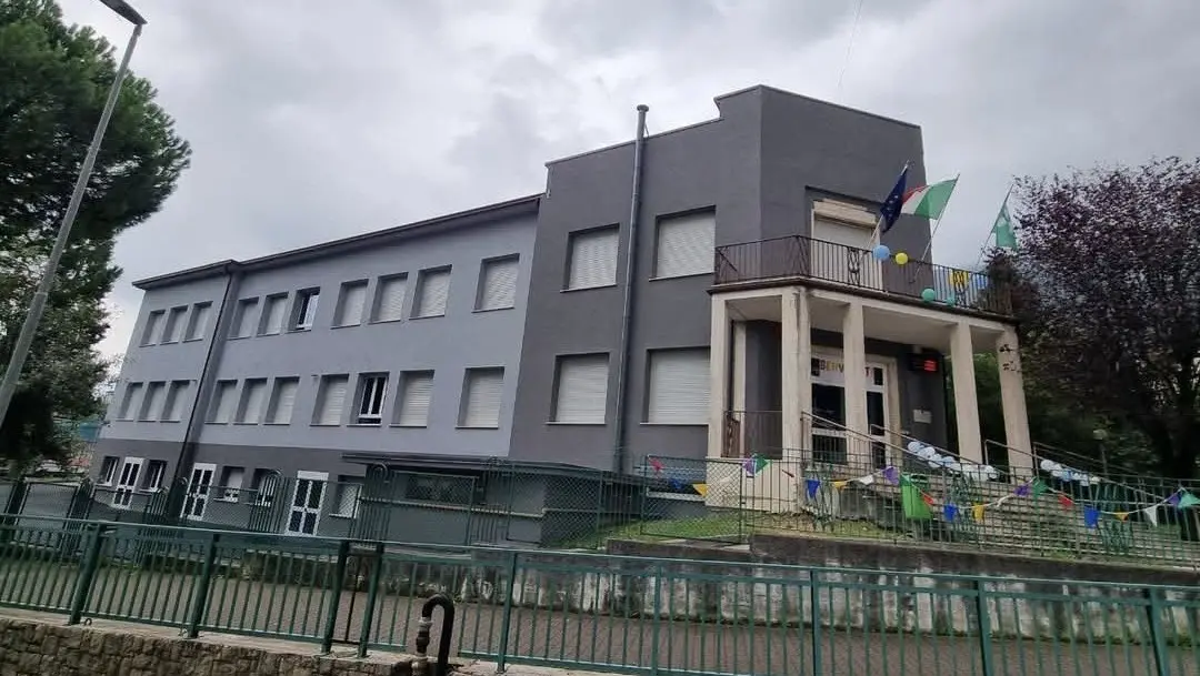 La scuola Caduti per la Patria a Pieve