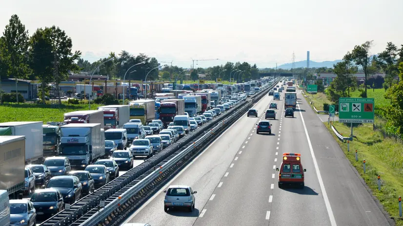 Una coda in A4, foto d'archivio - © Giornale di Brescia