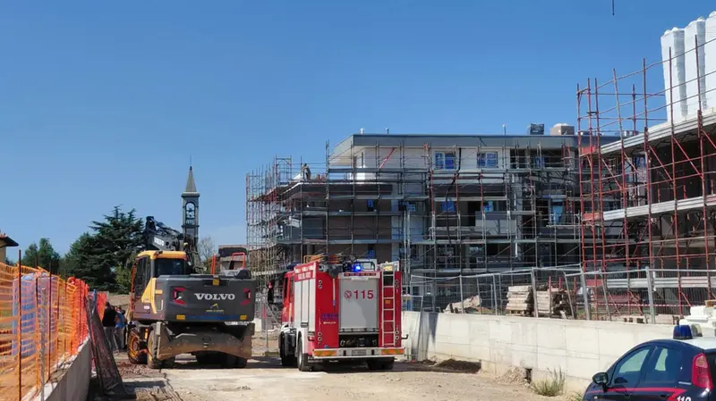 Il cantiere in cui è avvenuto l'incidente (foto Stefano Di Maria/La Prealpina)