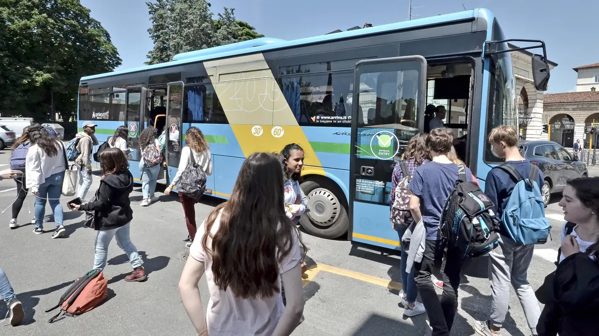 Un autobus in città - © www.giornaledibrescia.it