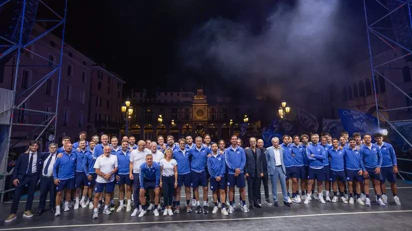 Union Brescia, la presentazione in piazza Loggia