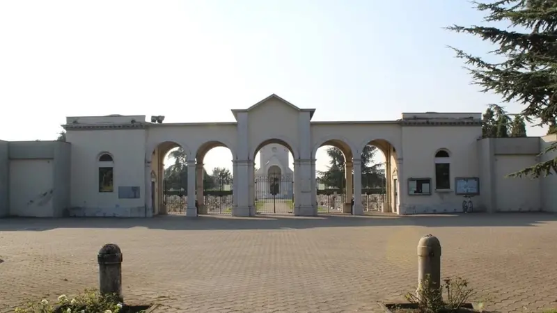 Caos burocratico per il cimitero di Bagnolo Mella