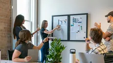 Lavoratori in riunione
