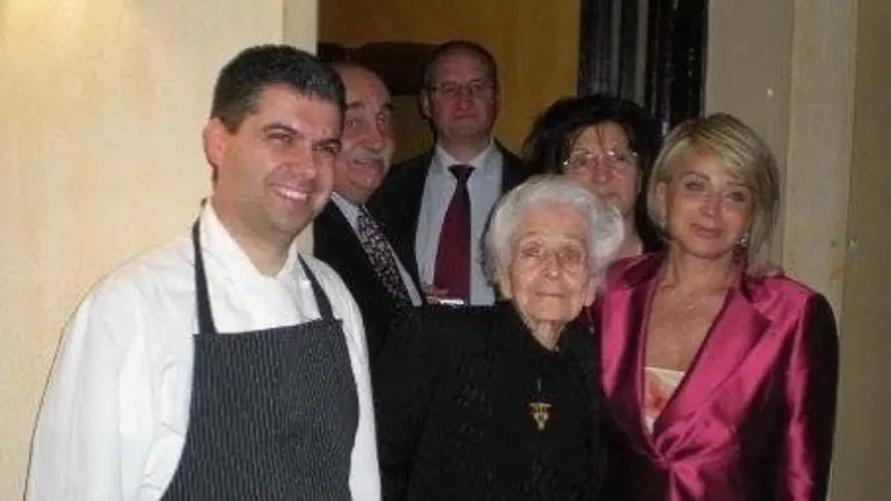 La foto-ricordo con Rita Levi Montalcini, sua cliente