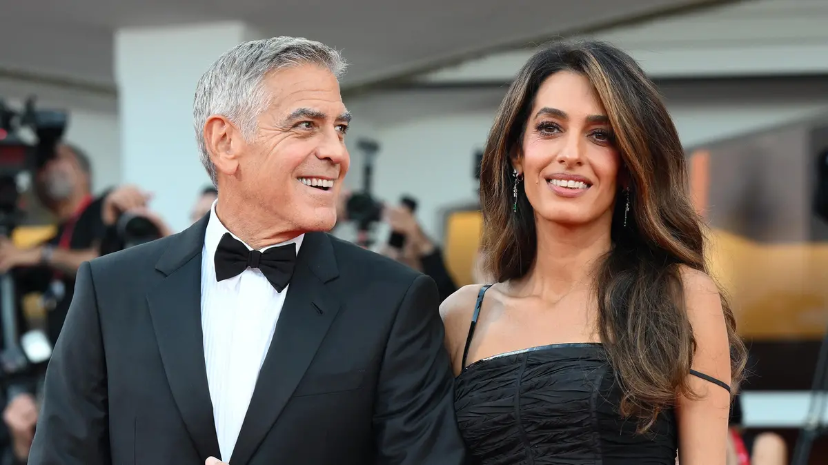 George Clooney al Lido con la moglie Amal Alamuddin - Foto Ansa © www.giornaledibrescia.it
