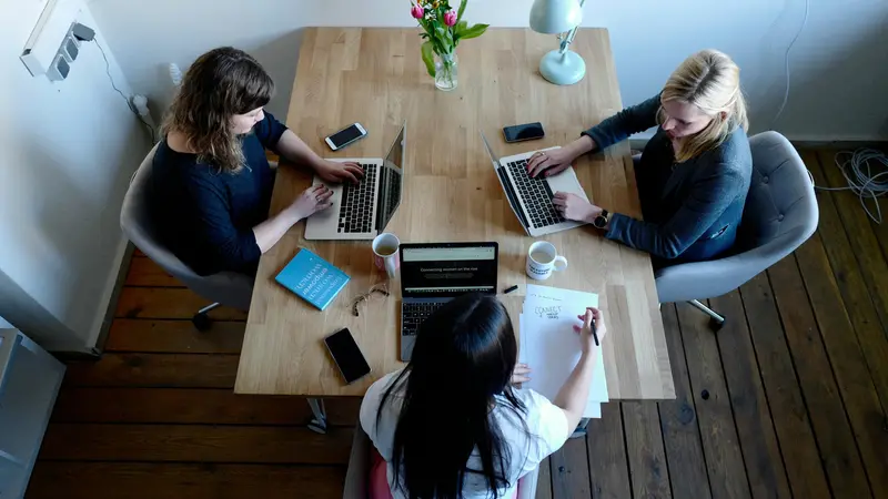 Donne al lavoro