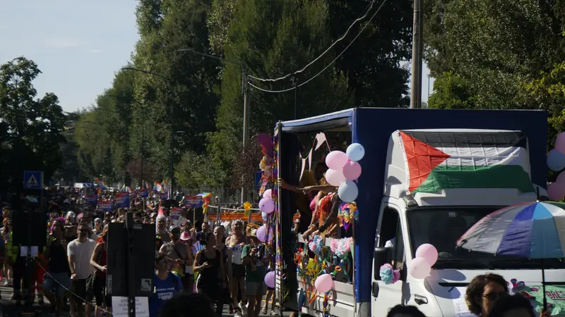 Uno dei carri in corteo