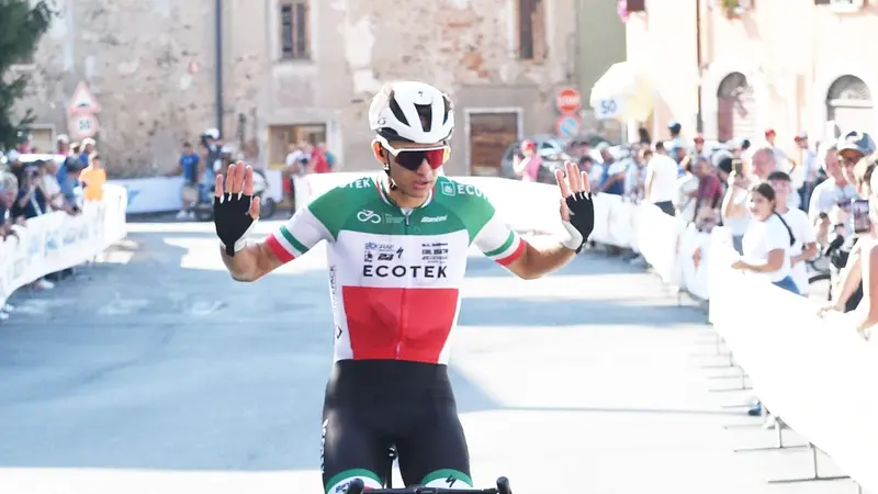 ll campione d'Italia Juniores Enrico Balliana vincitore a Calvagese della Riviera - foto Rodella