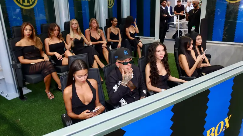 Sfera Ebbasta a San Siro - foto Instagram/twomusic.mag