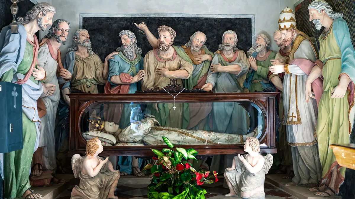 Gli apostoli vegliano la Madonna prima dell’Assunzione © www.giornaledibrescia.it