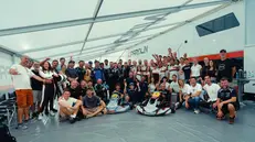 Kimi Antonelli e il suo team a Castrezzato
