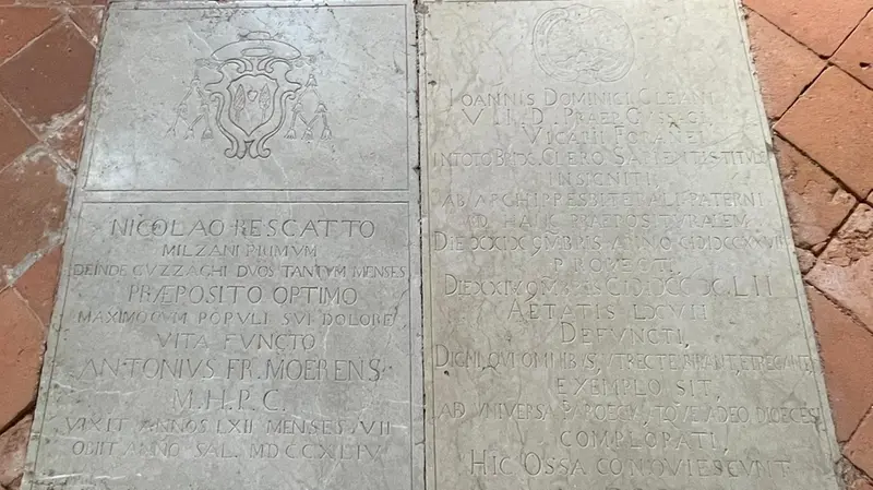 Due lastre di pietra riportano alla luce la storia