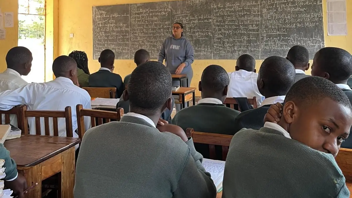 Studenti a Kilolo, in Tanzania, dove Casa Tovini ospita per lo stage i partecipanti al corso - © www.giornaledibrescia.it