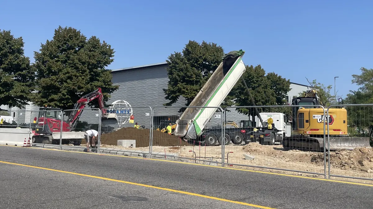 Il cantiere in via fermi