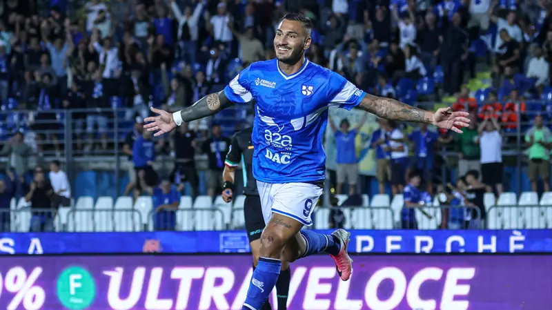 L'attaccante dell'Union Brescia Valerio Crespi ha segnato al debutto in campionato col Carpi