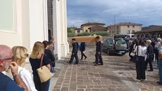 L'ingresso del feretro in Chiesa