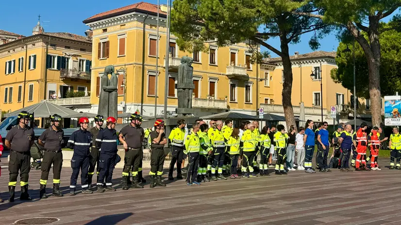 I volontari hanno spiegato il lavoro sul territorio - © www.giornaledibrescia.it