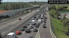 Lunghe code dopo l'incidente