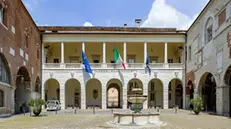 Palazzo Broletto, sede della Prefettura - © www.giornaledibrescia.it