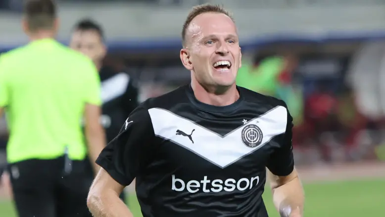 La gioia di Dickmann dopo il gol in Europa League al Cska - Ofī Creta Fc