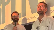 Alessandro Borghi e il regista Roberto De Paolis all'anteprima di «Serpenti» al Moretto - www.giornaledibrescia.it