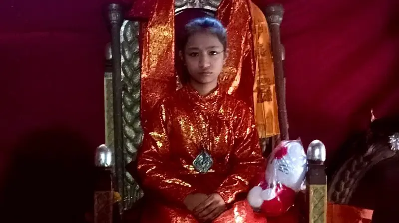 La Kumari con Hello Kitty
