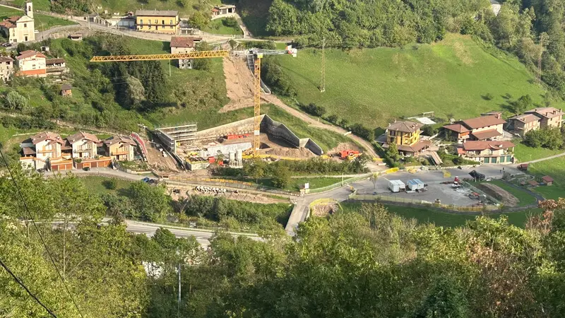 Il cantiere all'acquedotto a Bovegno