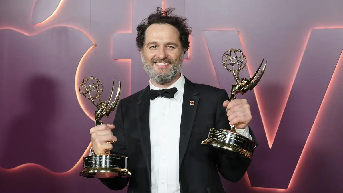 Matthew Rhys ha vinto come miglior protagonista sia per Widow's Bay che per The Beast in me - Foto Ansa © www.giornaledibrescia.it