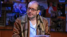 Dario Vergassola nelle vesti di «intervistatore»