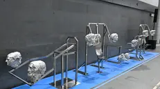 L'installazione Physical Culture alla stazione Volta