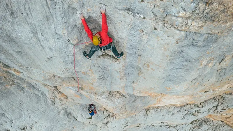 Ducoli e Gheza sulla parete della Furcia Rossa III - Foto Gheza