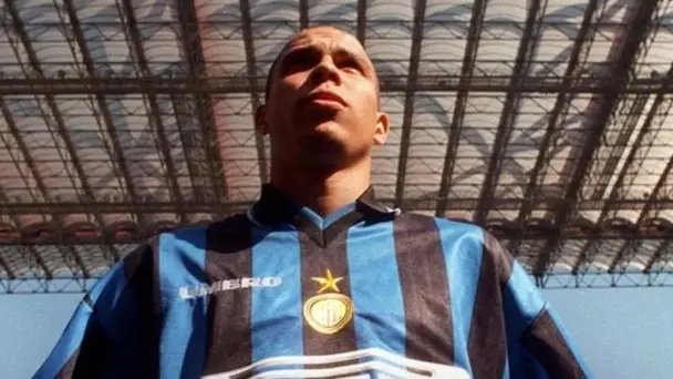 L'esordio nel campionato italiano al Meazza contro il Brescia nell'agosto 1997