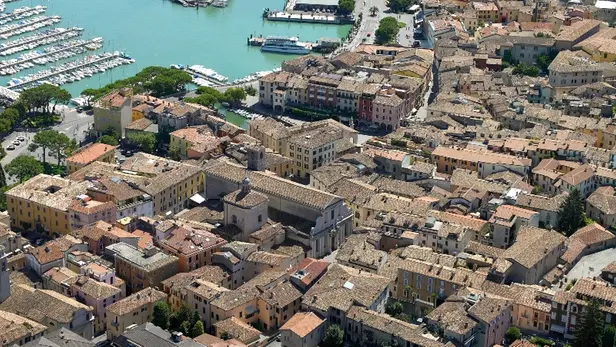 Desenzano del Garda dall'alto - © www.giornaledibrescia.it