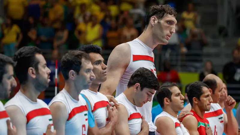 Morteza Mehrzad insieme ai compagni di Nazionale - Olympics.com