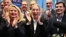 La leader di AfD, Alice Weidel festeggia gli exit poll in Meclemburgo-Pomerania - Foto Ansa © www.giornaledibrescia.it