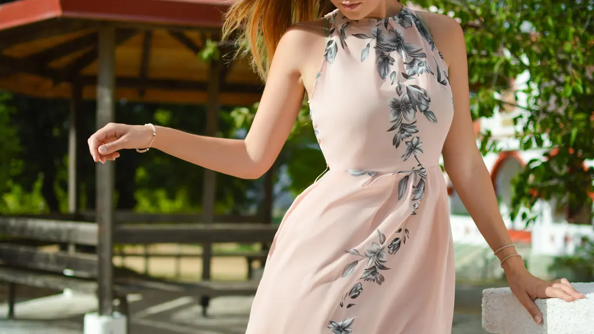 Un vestito da donna