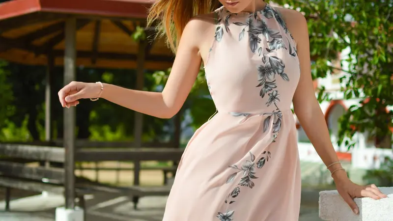 Un vestito da donna
