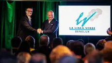 Il ceo Domenico Battagliola (asinistra) annuncia la novità