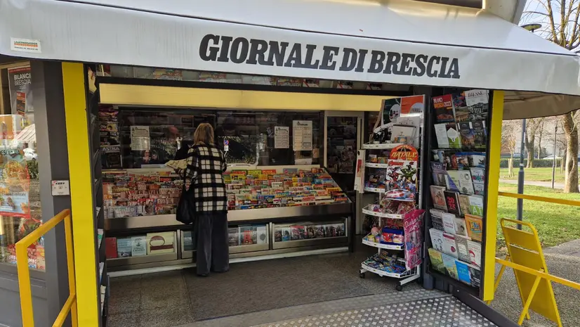 L'edicola in viale Rebuffone 2