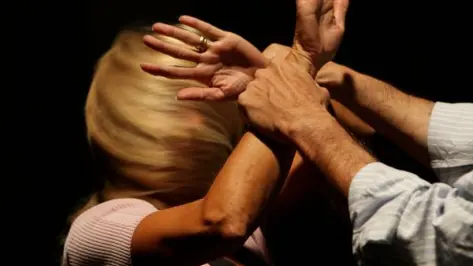 La vittima è una donna di 50 anni