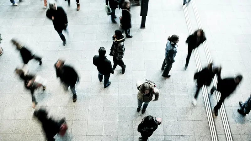 Persone in piazza