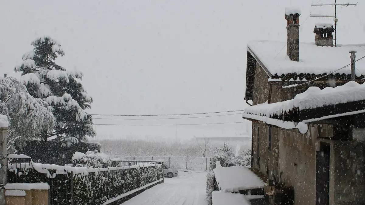 Mompiano durante la nevicata del 14 dicembre 2012